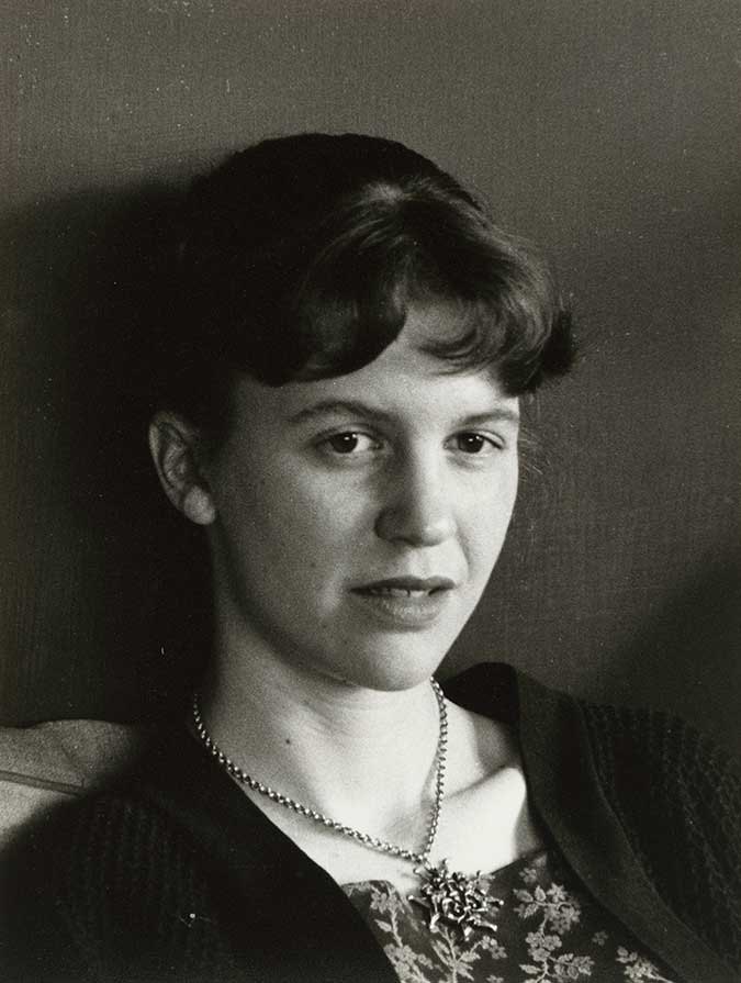 Black and white photograph of Syllvia Plath