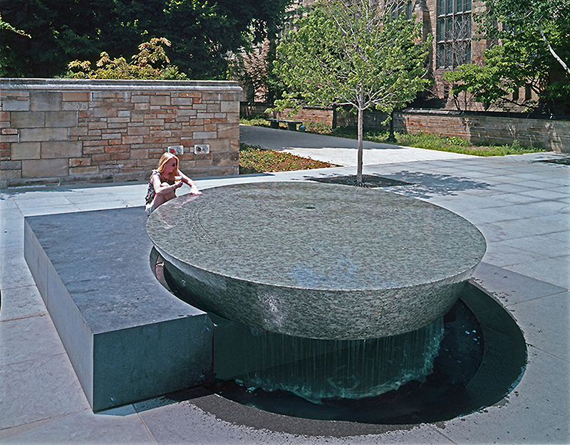 Circular monument dedicated to women
