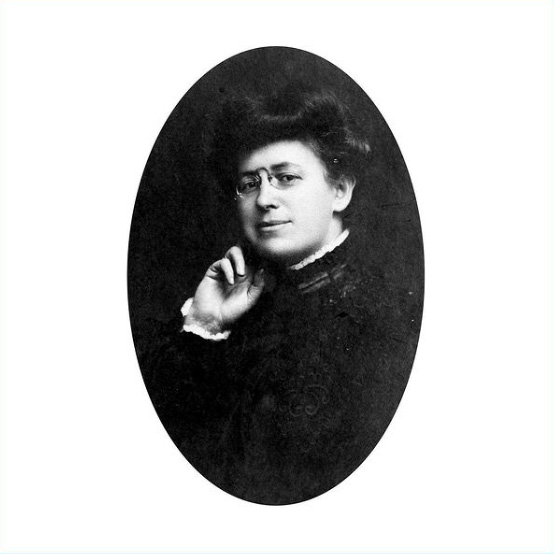 Photograph of an early 20th century woman in black