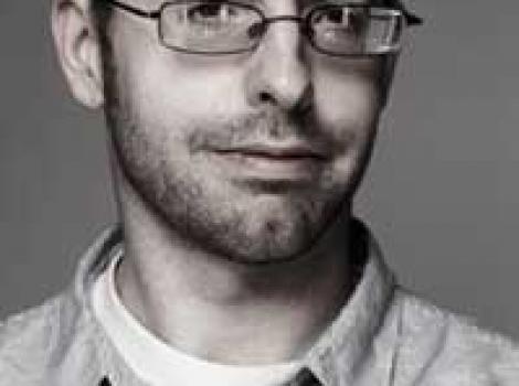 Alex Cooper headshot