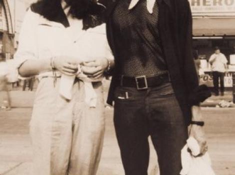 Book cover of "Just Kids" by Patti Smith, with Patti Smith and Robert Mapplethorpe standing together