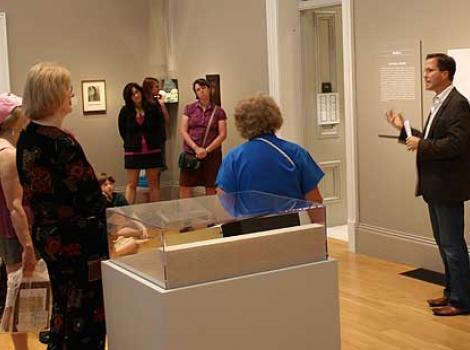 Artist Ray Beldner speaking at the National Portrait Gallery